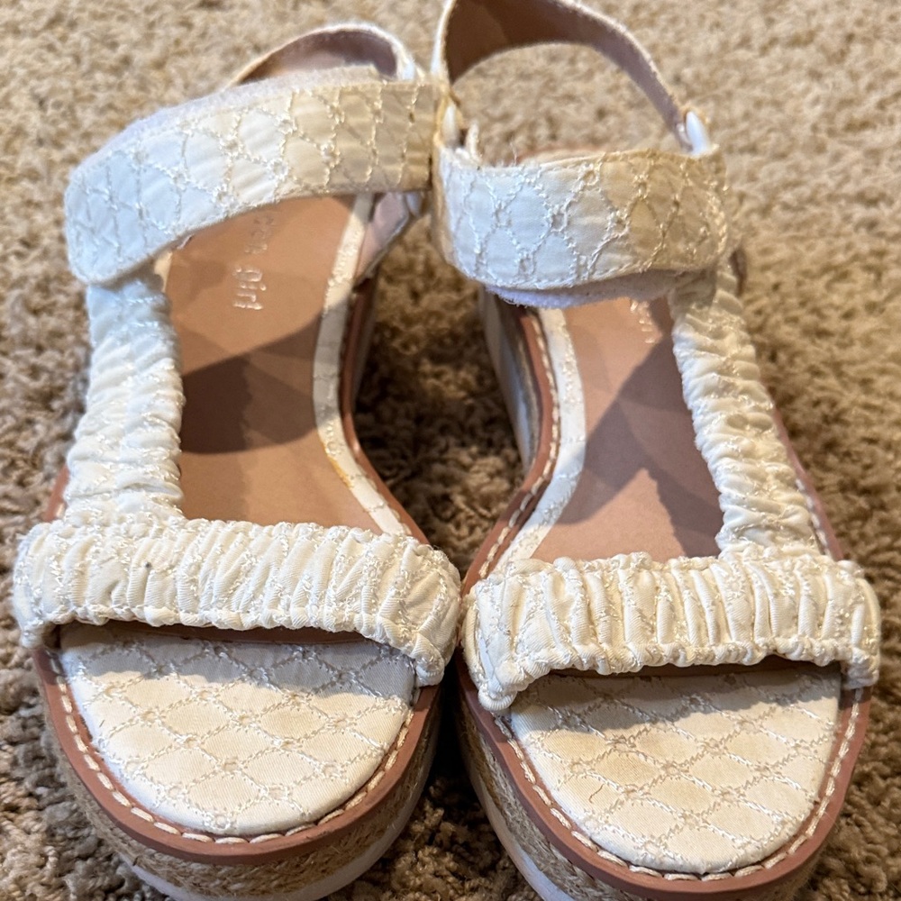 Madden Girl Cream Textured Sandals